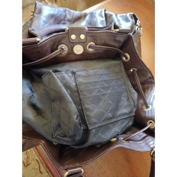 BCBGMaxAzria Large Leather Tote Bucket Bag EUC - Picture 11 of 12